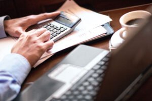 আর্থিক পরিকল্পনা: স্বাভাবিক অর্থনৈতিক উন্নতির পথে